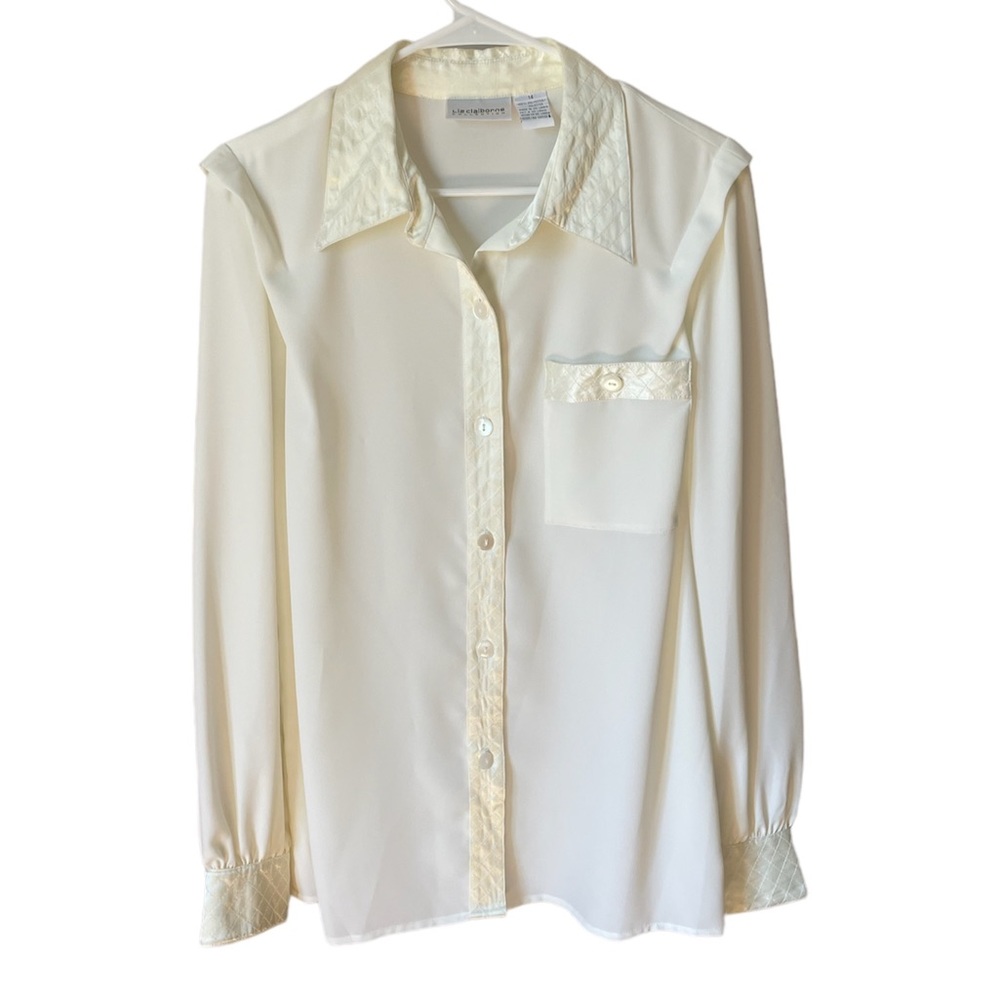 ✨Liz Claiborne long sleep cream button blouse ✨
